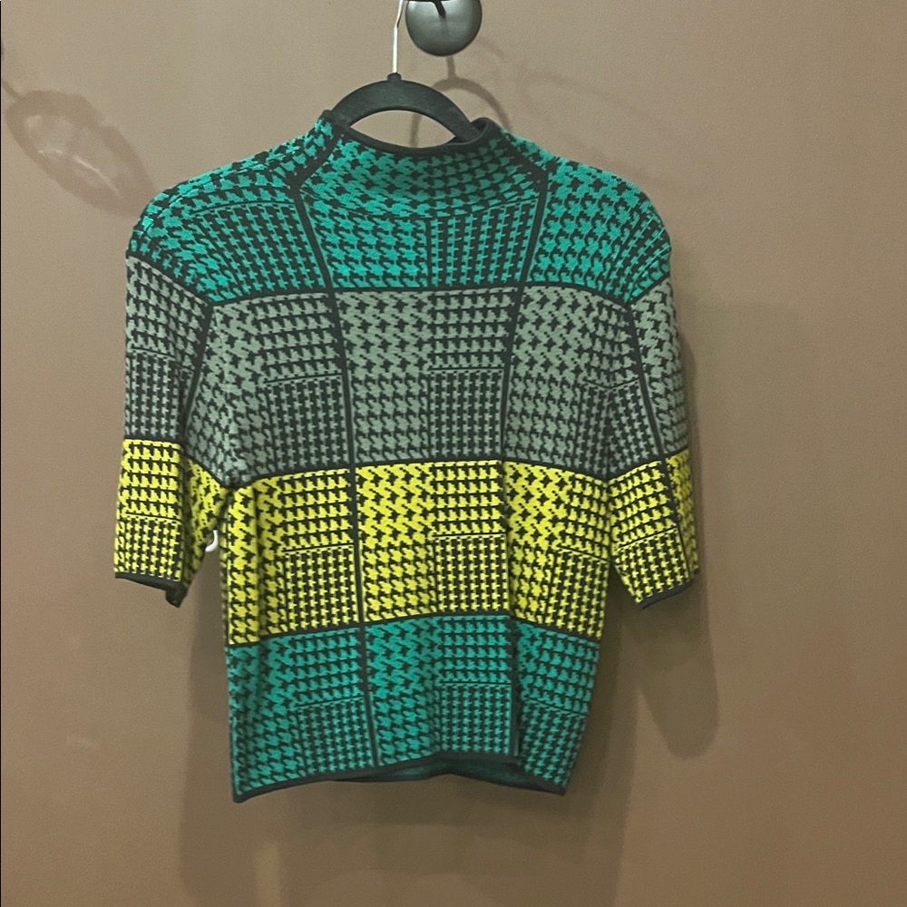 Colorful Houndstooth Patterned Sweater Top